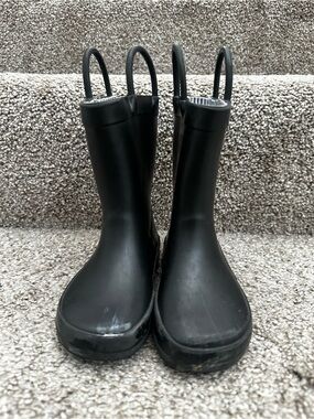 Kids Black Rain Boots with Easy Pull Loops